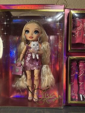 Rainbow High Paris Hilton Doll, Premium Edition